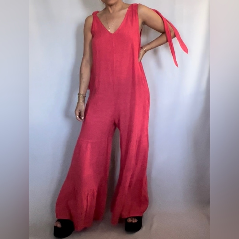 ITALIAN linen long jumper with shoulder ties and v neck
